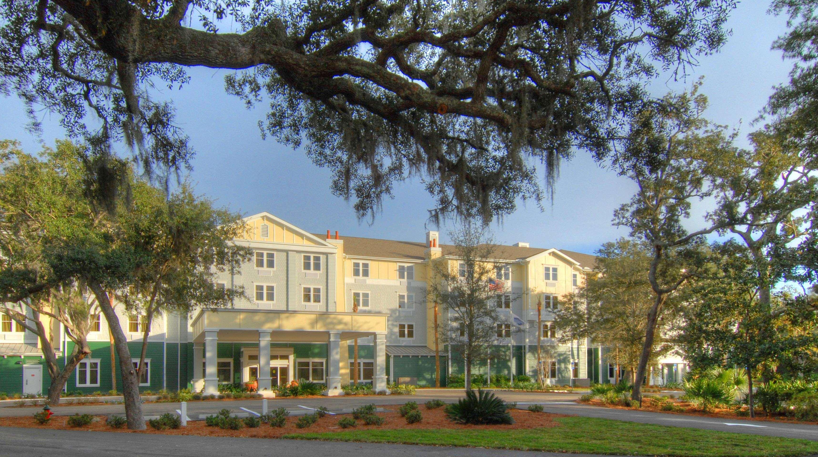 Hampton & 3*