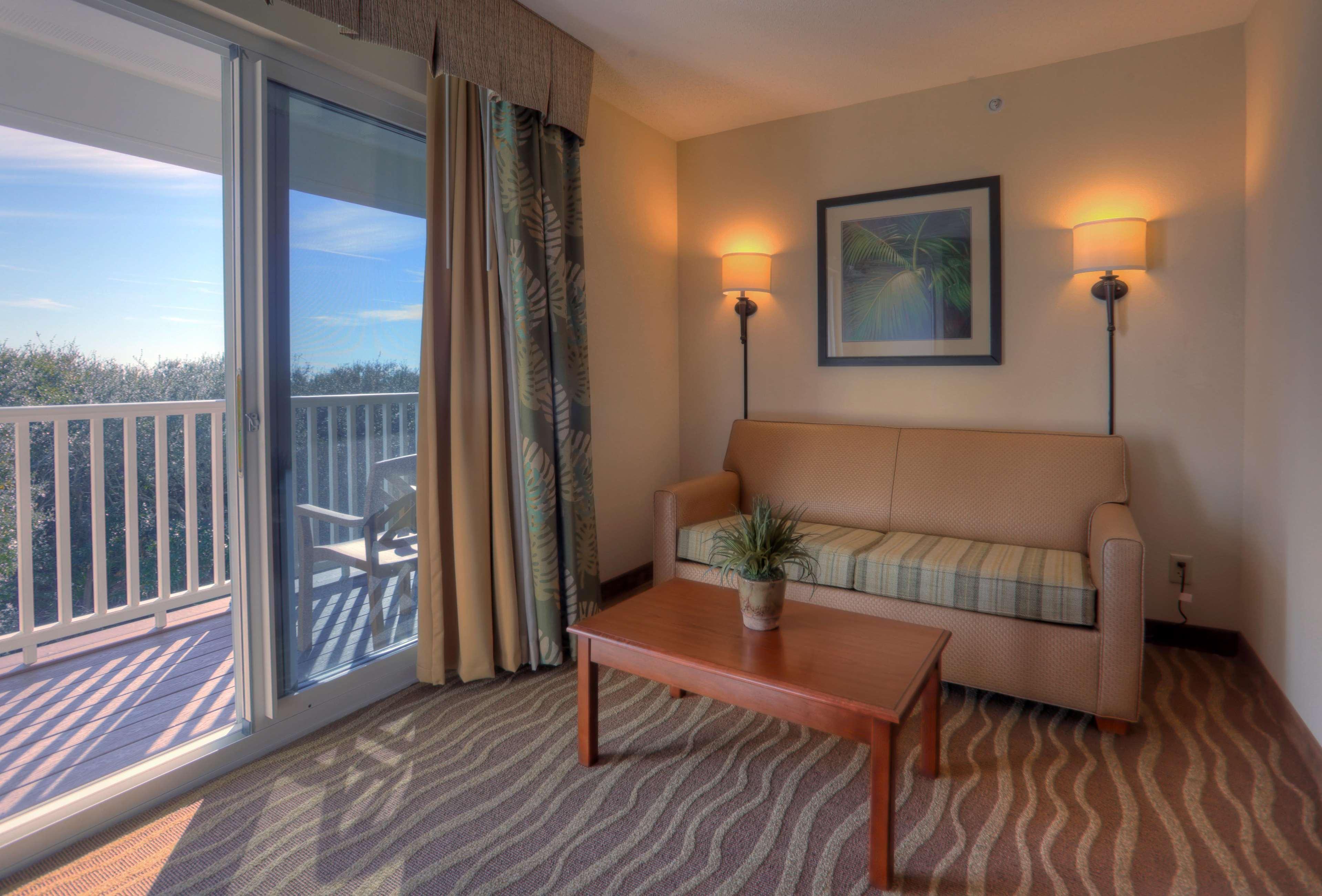 Hampton & Hotel