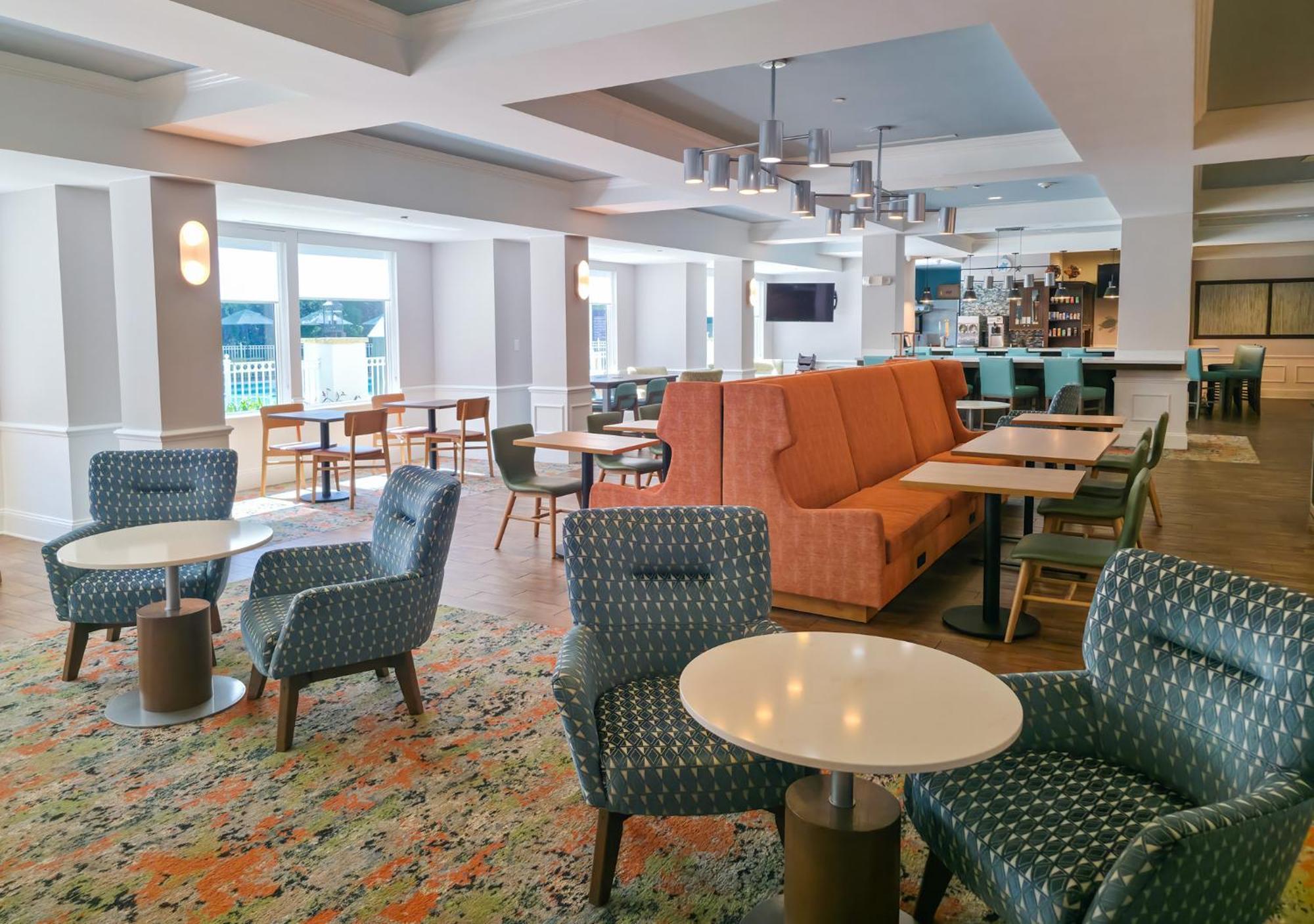 Hampton & Hotel 3*
